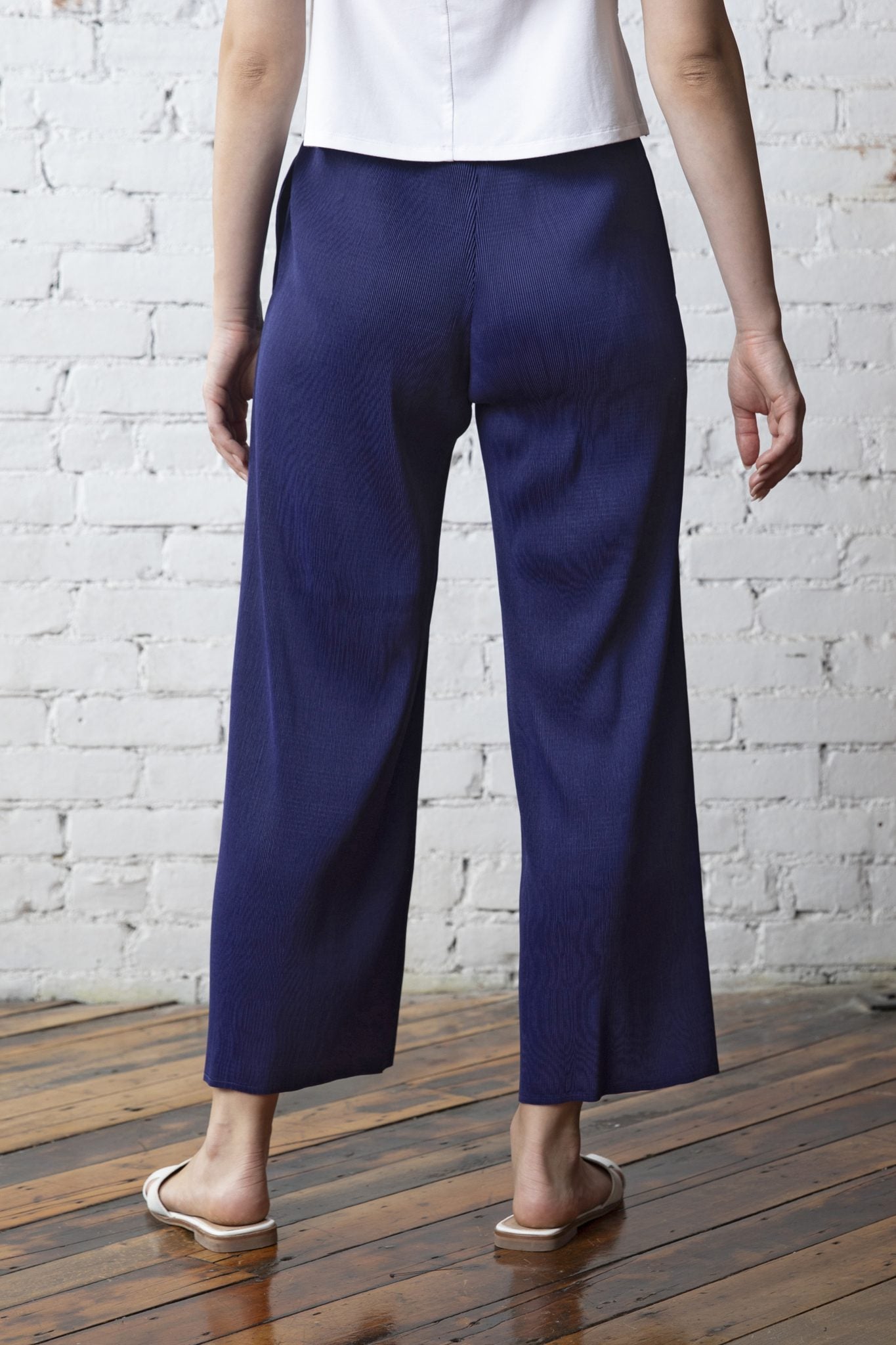 Olivia Parisian Pleated Pant in Dusk.