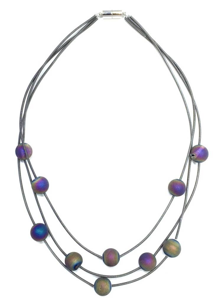 S18E- 3 Strand Slate PW N w/ Irri Geode Stones