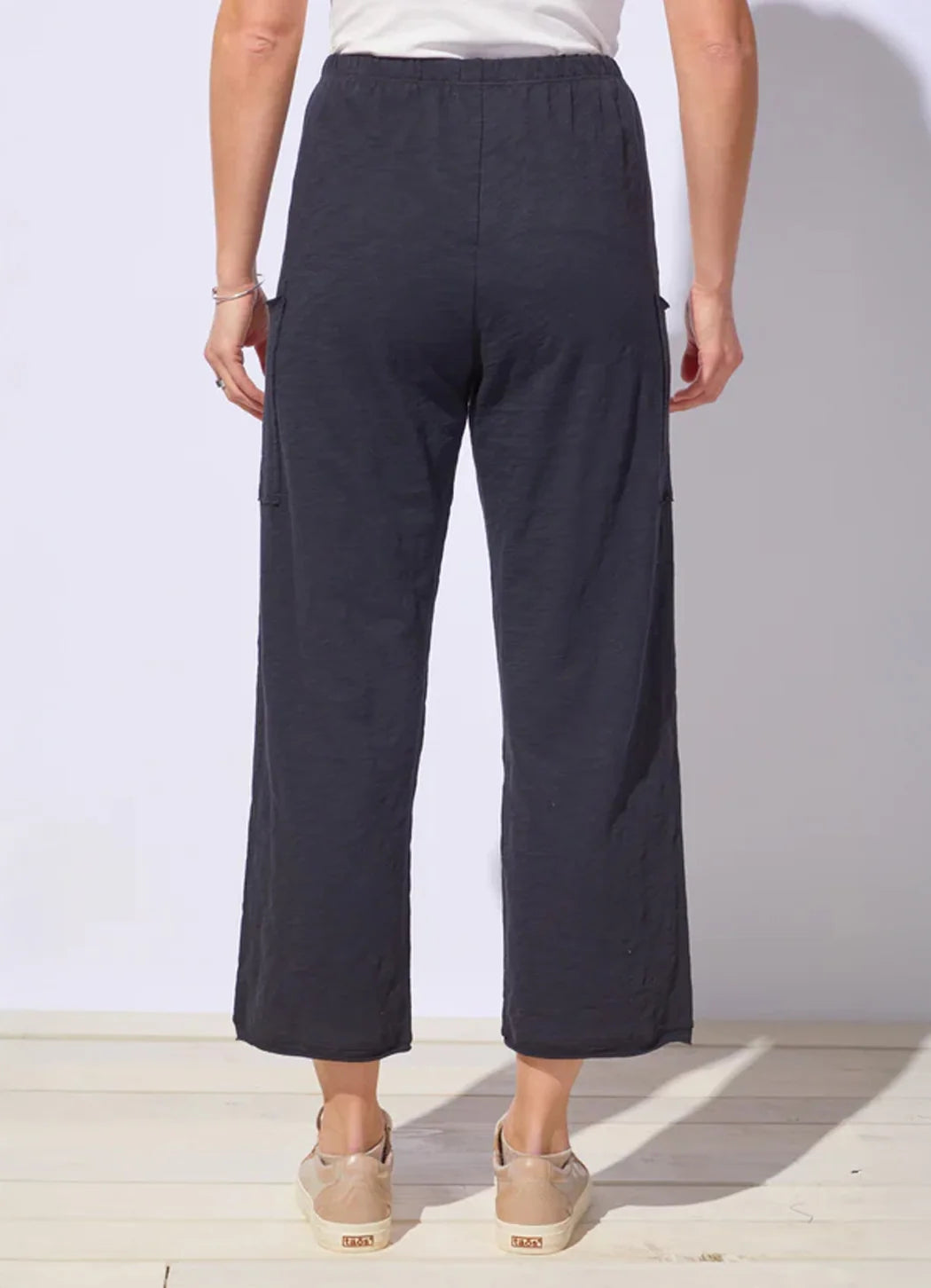 Escape Ocean Front Pocket Flood Black