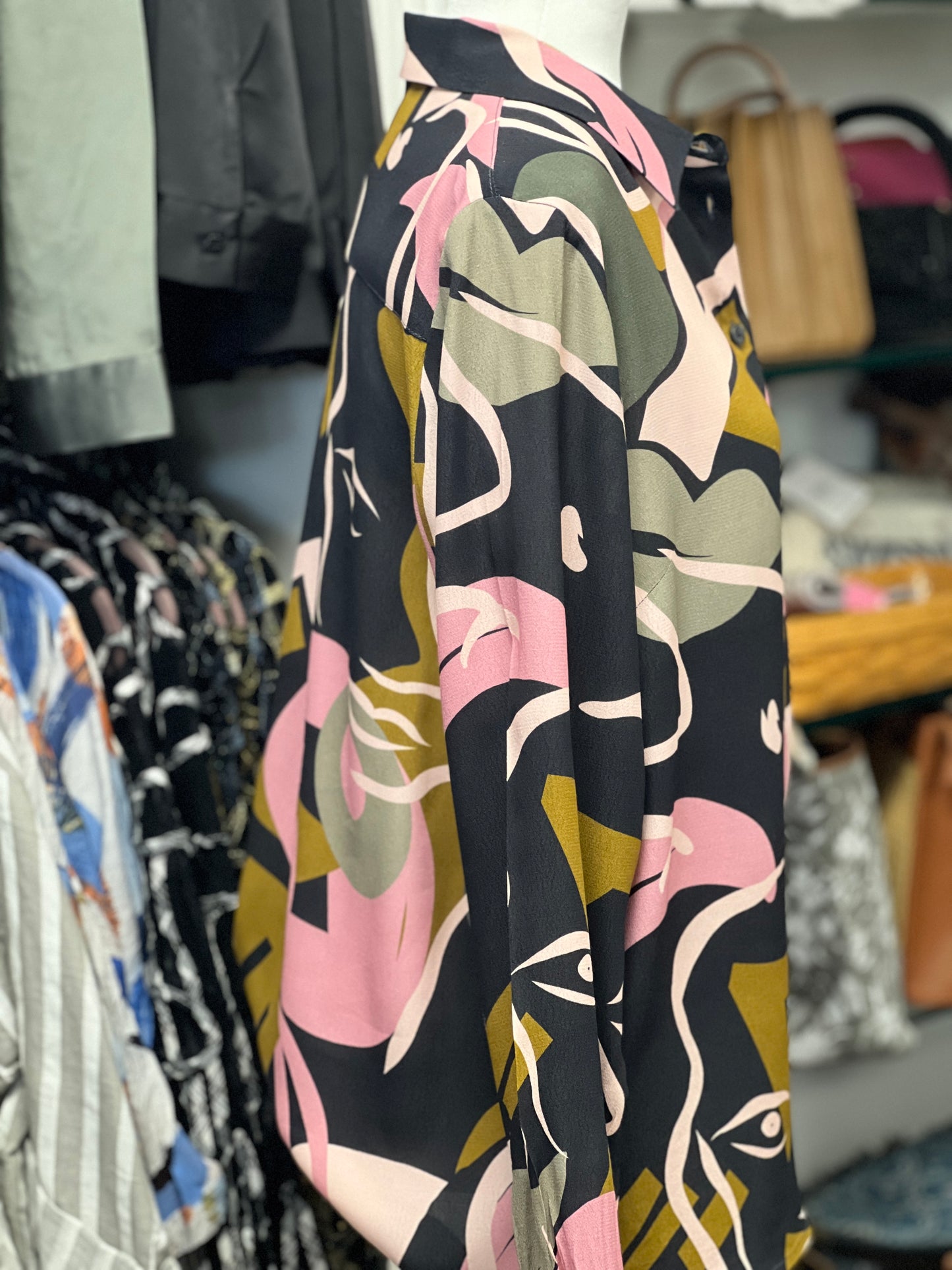 Carre Noir Abstract Blk/Pink Blouse