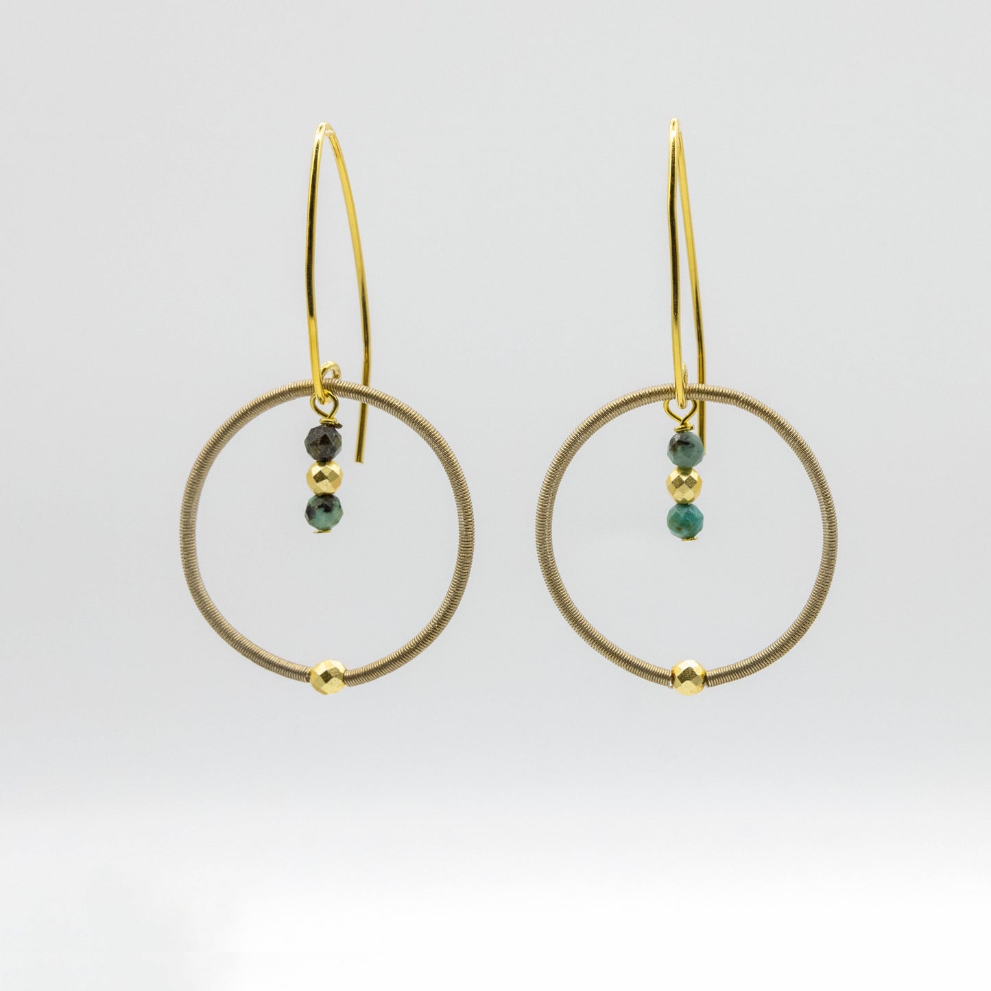 948 TURQUOISE-E wire loop earring with turquoise drop