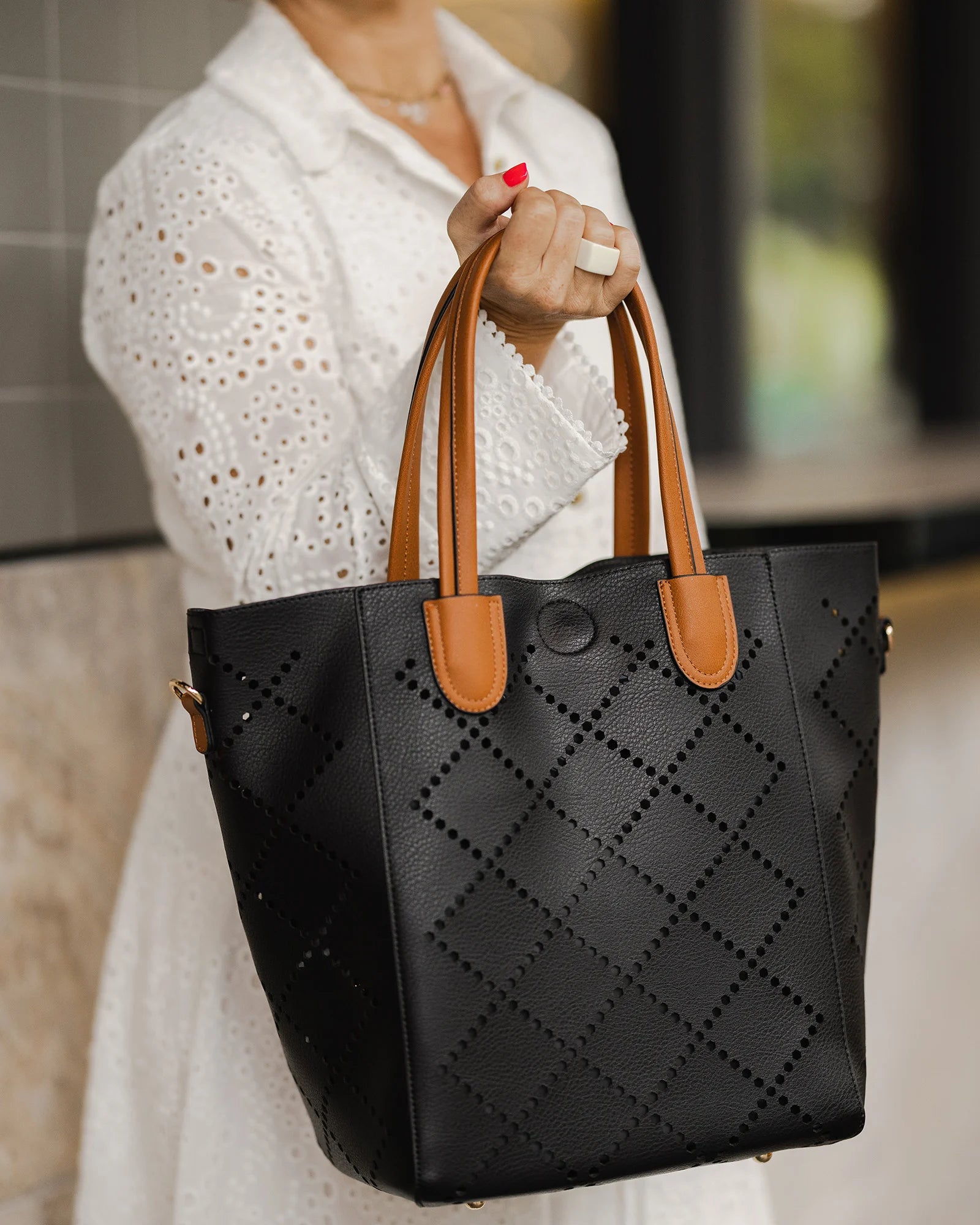 Louenhide Bermuda Tote Splash Boutique